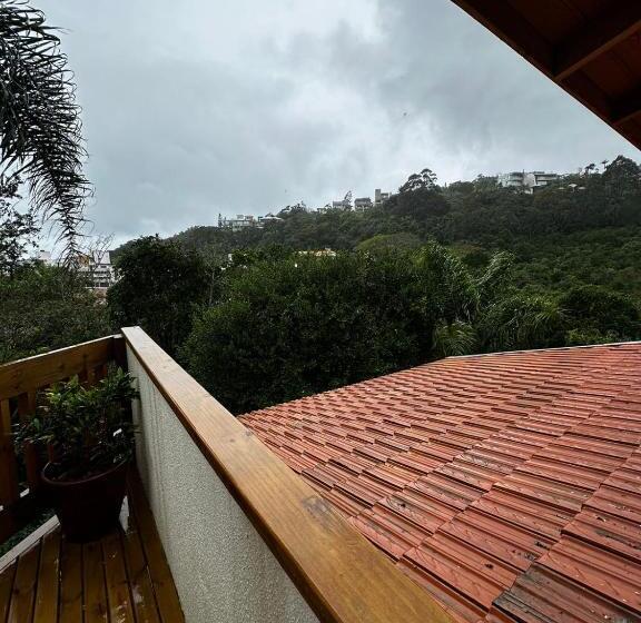 سوییت سوپریور, Bombinhas Guest House