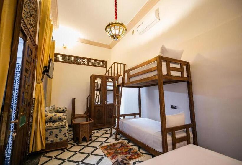 家庭间, Dar Layali Fez