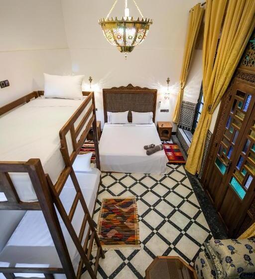 家庭间, Dar Layali Fez