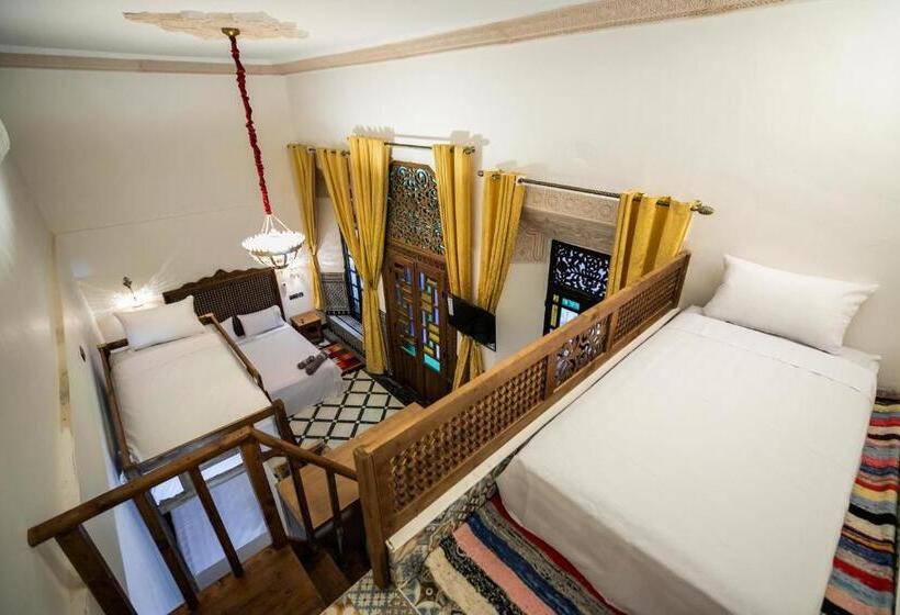 家庭间, Dar Layali Fez