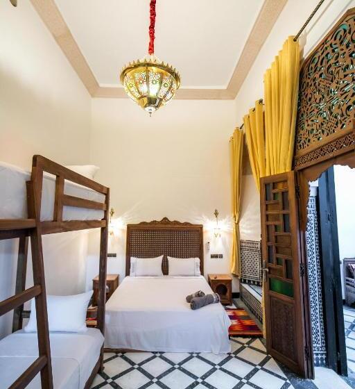 家庭间, Dar Layali Fez