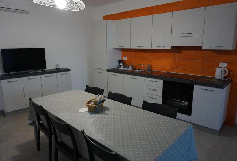 Апартаменты 2 Спальни, Albachiara Residence