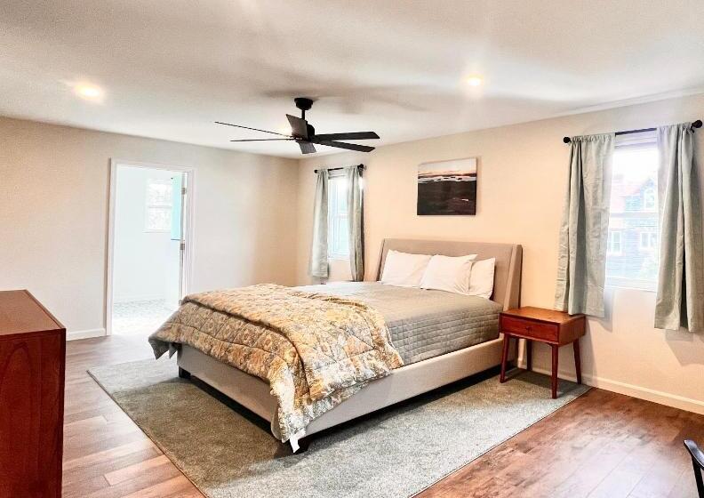 חדר סופריור עם מיטת קינג, Canterbury Suites B&b