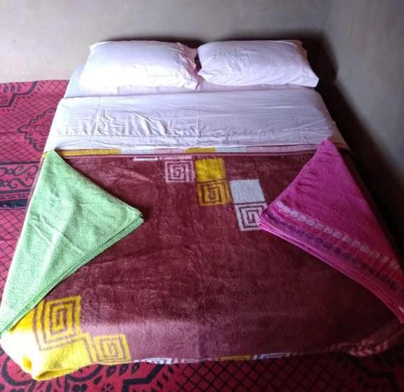 Standard Tent, Erg Chegaga Nomad Tour