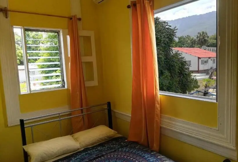 اتاق اکونومی, Park Hostel