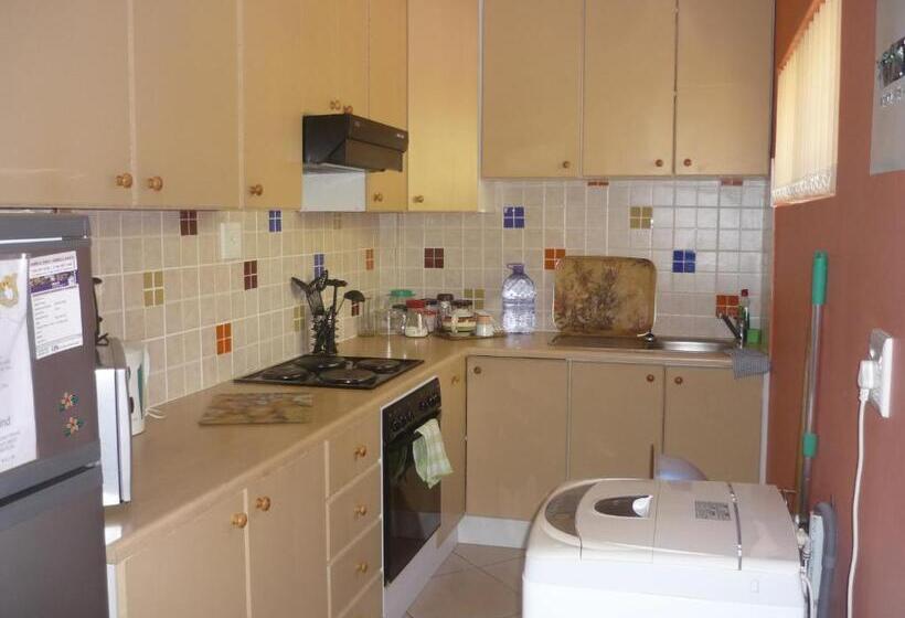 خانه 2 خوابه, A1bay View Collection Cottage & Apartment Sea Facing