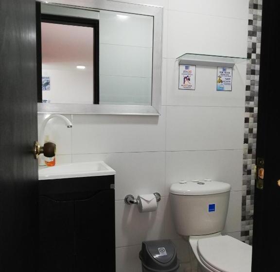 اتاق خانوادگی, Posada Smith Town