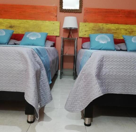 اتاق خانوادگی, Posada Smith Town