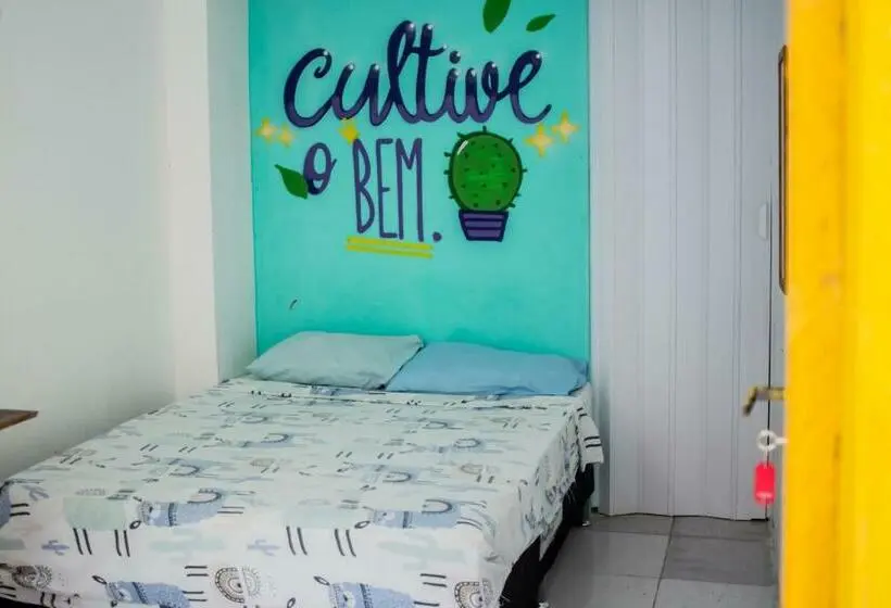 سوییت, Surf & Arte Hostel