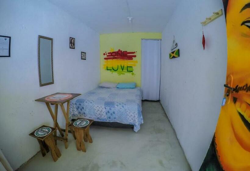 スイート, Arte & Hostel