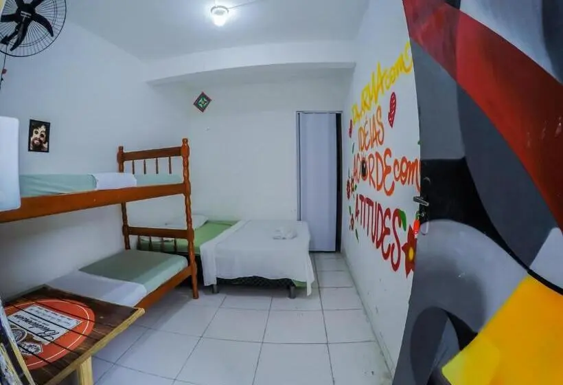 اتاق خانوادگی, Surf & Arte Hostel