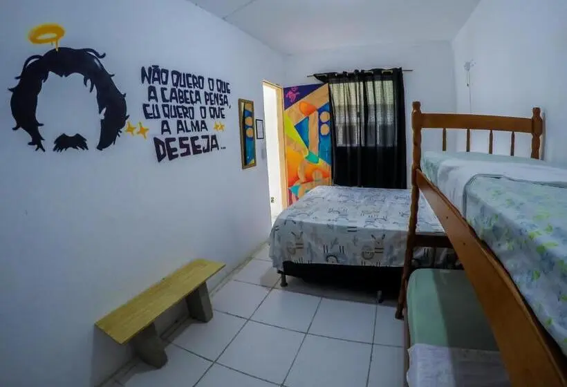اتاق خانوادگی, Surf & Arte Hostel
