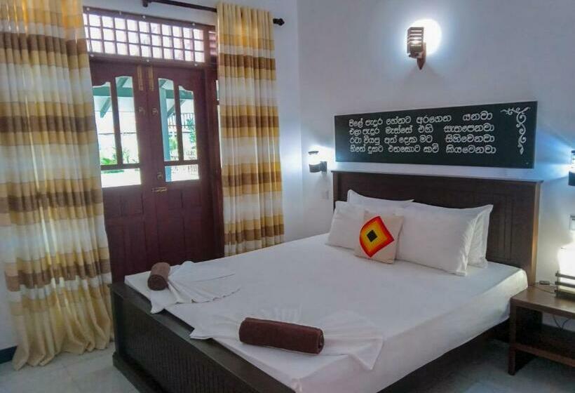 バルコニー付きデラックスルーム, Aliya Aliya Hikkaduwa