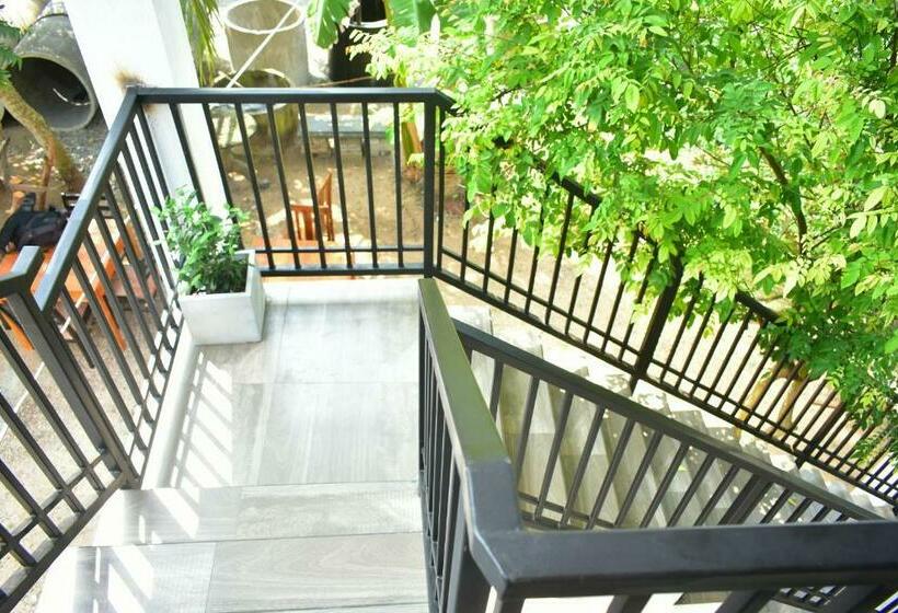 バルコニー付きデラックスルーム, Aliya Aliya Hikkaduwa