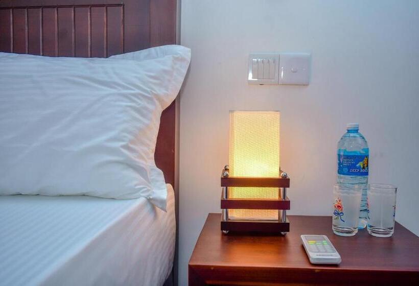 バルコニー付きデラックスルーム, Aliya Aliya Hikkaduwa