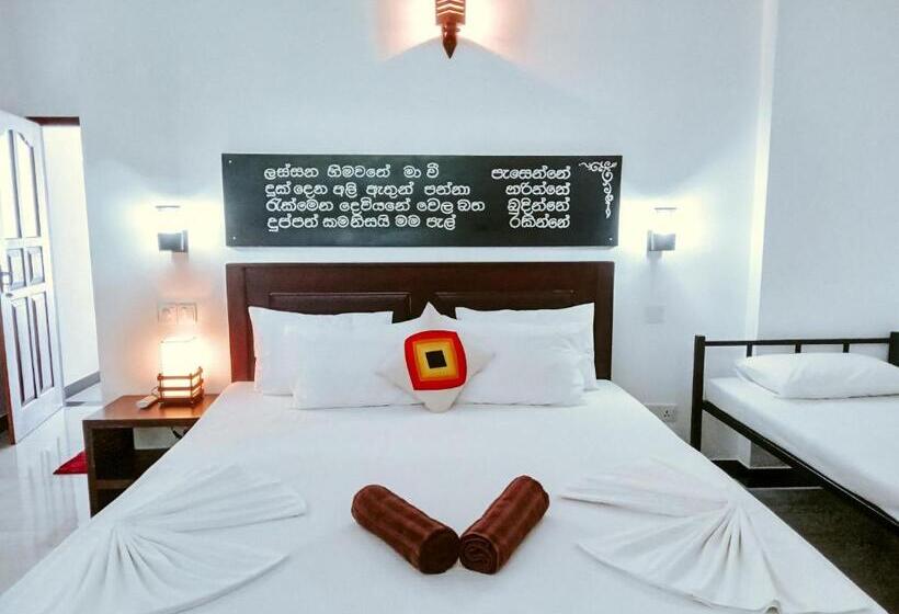 バルコニー付きデラックスルーム, Aliya Aliya Hikkaduwa