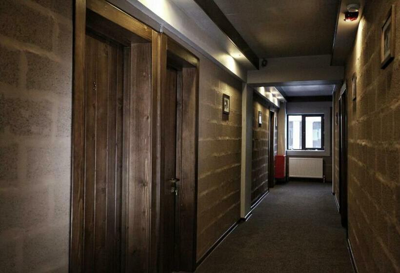 اتاق استاندارد با تخت بزرگ, Alpine Lounge Kazbegi