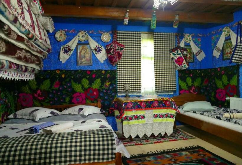 חדר סטנדרט לשלושה, Pensiunea Inima Maramureșului