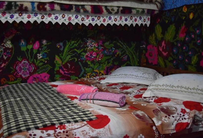 חדר סטנדרט לשלושה, Pensiunea Inima Maramureșului