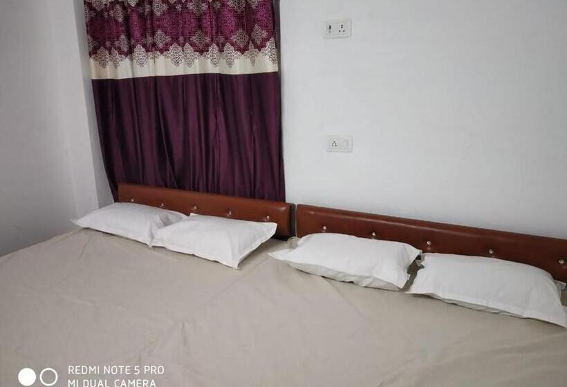 Люкс Повышенной Комфортности, New Hotel Yatri Niwas