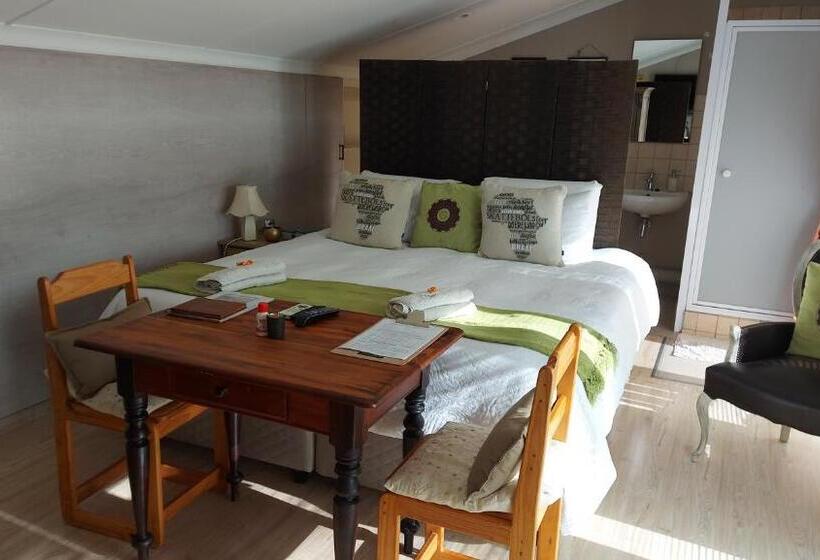 اتاق لوکس با بالکن, Bethel B&b / Selfcatering