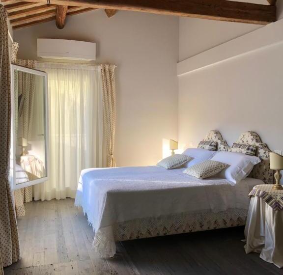 اتاق سوپریور, Le Case Cavour