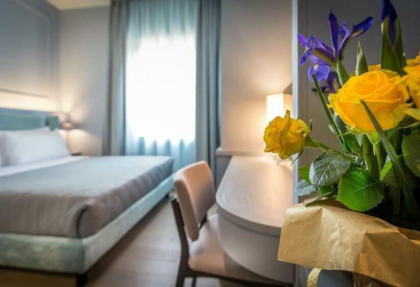 اتاق اکونومی, Uno Sguardo Su Firenze