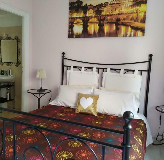 חדר סטנדרט לשלושה, Roma Capoccia B&b