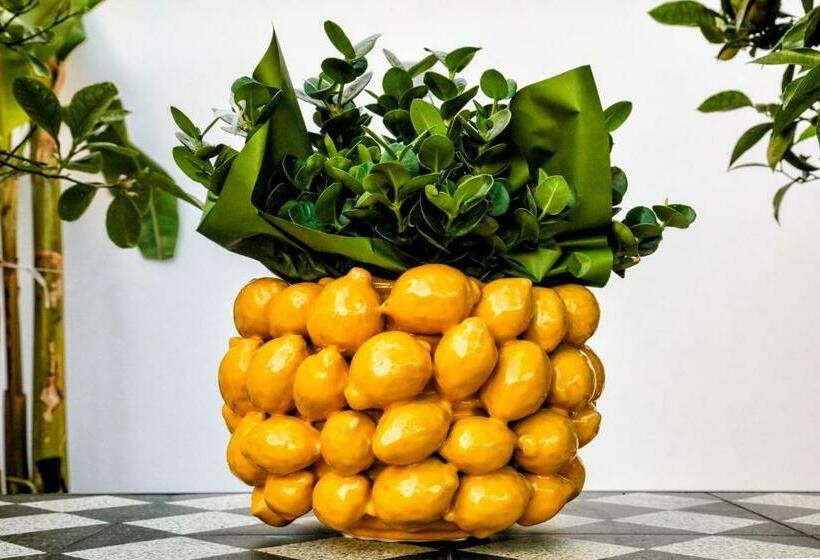 جناح جونيور مزوَّد بشرفة, Manzoni 46   Ospitalità Siciliana