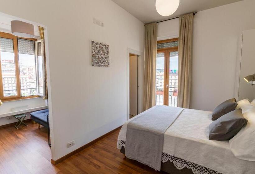 اتاق لوکس, Florestine Napoli