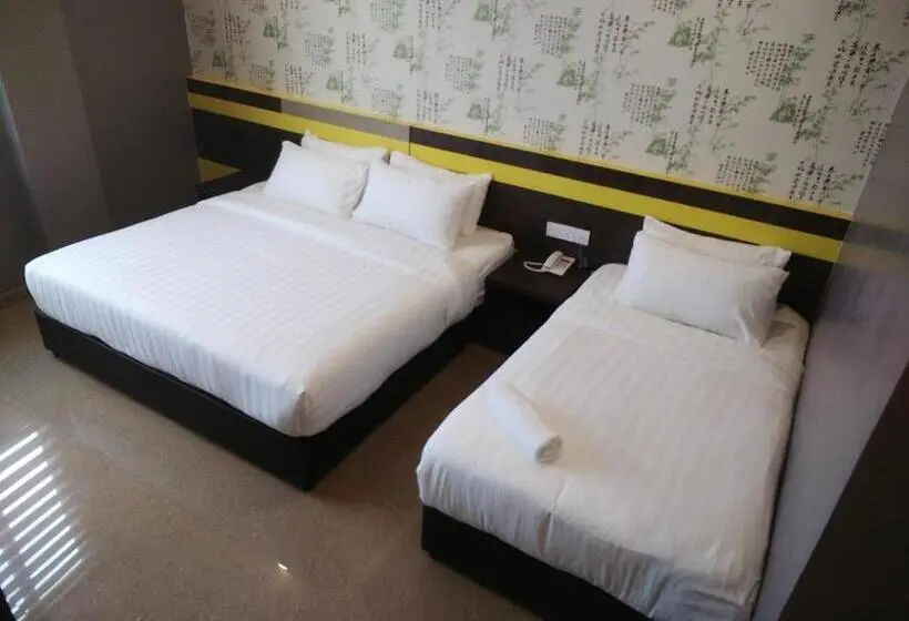 3 Bett Deluxe Zimmer, Kampar Boutique