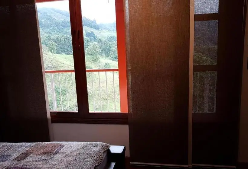 اتاق لوکس, Mirador De Los Cedros