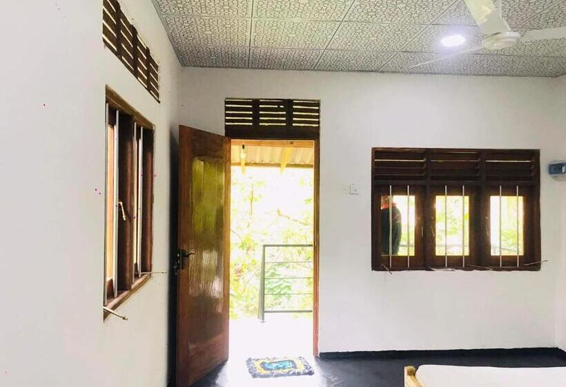 带阳台的豪华间, Nature Inn