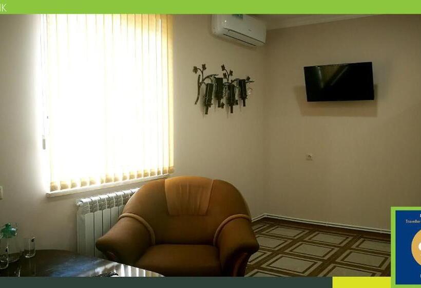 سوییت خانوادگی, Guest House Hasmik