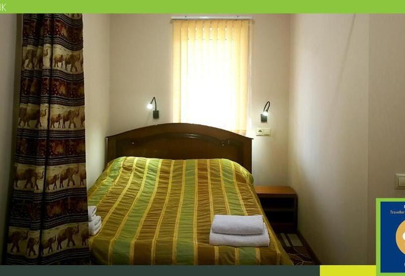 سوییت خانوادگی, Guest House Hasmik