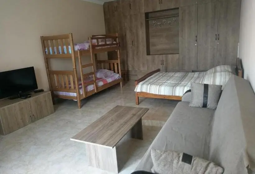 اتاق خانوادگی, Guest House Vista