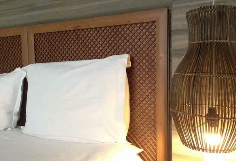 استودیوی لوکس, Guest Rooms Maria Luiza