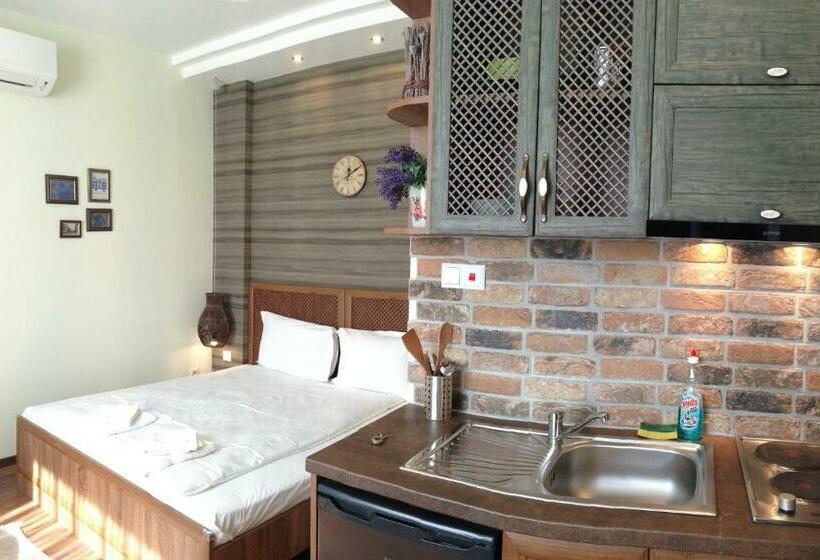 استودیوی لوکس, Guest Rooms Maria Luiza