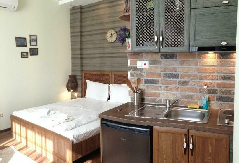 استودیوی لوکس, Guest Rooms Maria Luiza