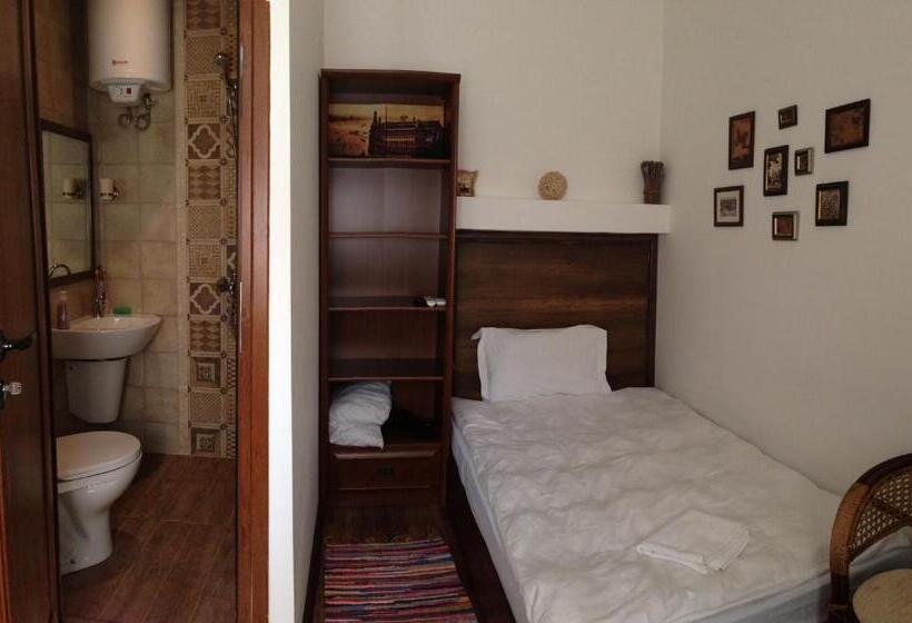 اتاق استاندارد یک نفره, Guest Rooms Maria Luiza