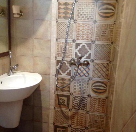 اتاق استاندارد یک نفره, Guest Rooms Maria Luiza