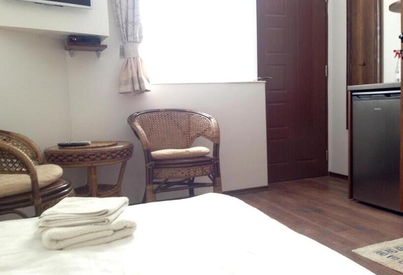 スタンダードシングルルーム, Guest Rooms Maria Luiza