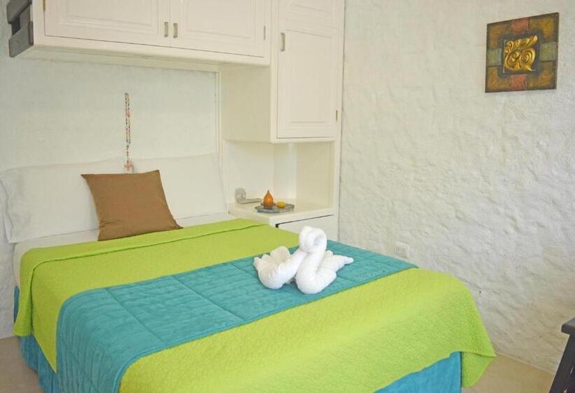 اتاق لوکس یک تخته, Hostal Cann's House