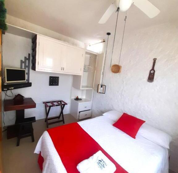 اتاق لوکس یک تخته, Hostal Cann's House