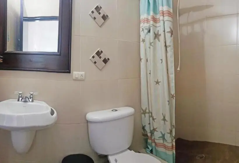 Standard-huone Parveke, Hostal Cann's House