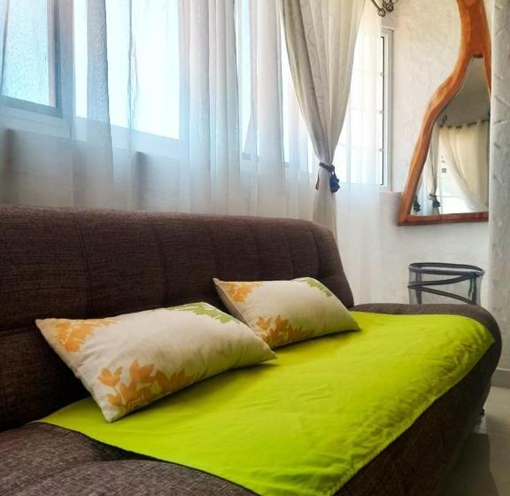 اتاق لوکس با چشم‌انداز دریا, Hostal Cann's House