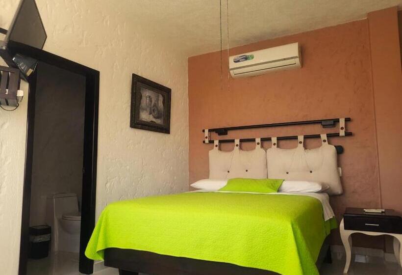 اتاق لوکس با چشم‌انداز دریا, Hostal Cann's House