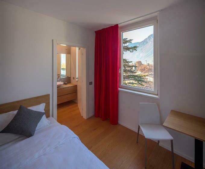 اتاق لوکس با بالکن, La Villa   Luxury Guest House