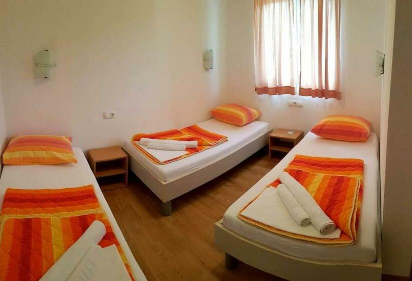 اتاق استاندارد سه نفره, Pansion Speranza Međugorje