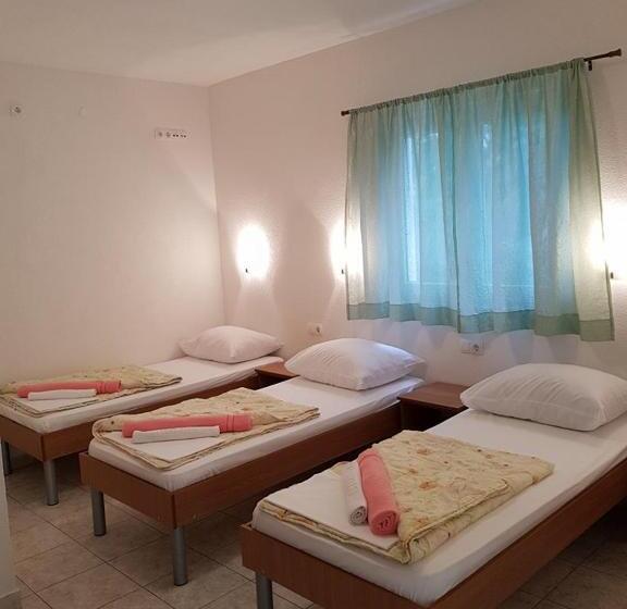 اتاق استاندارد چهار تخته, Pansion Speranza Međugorje